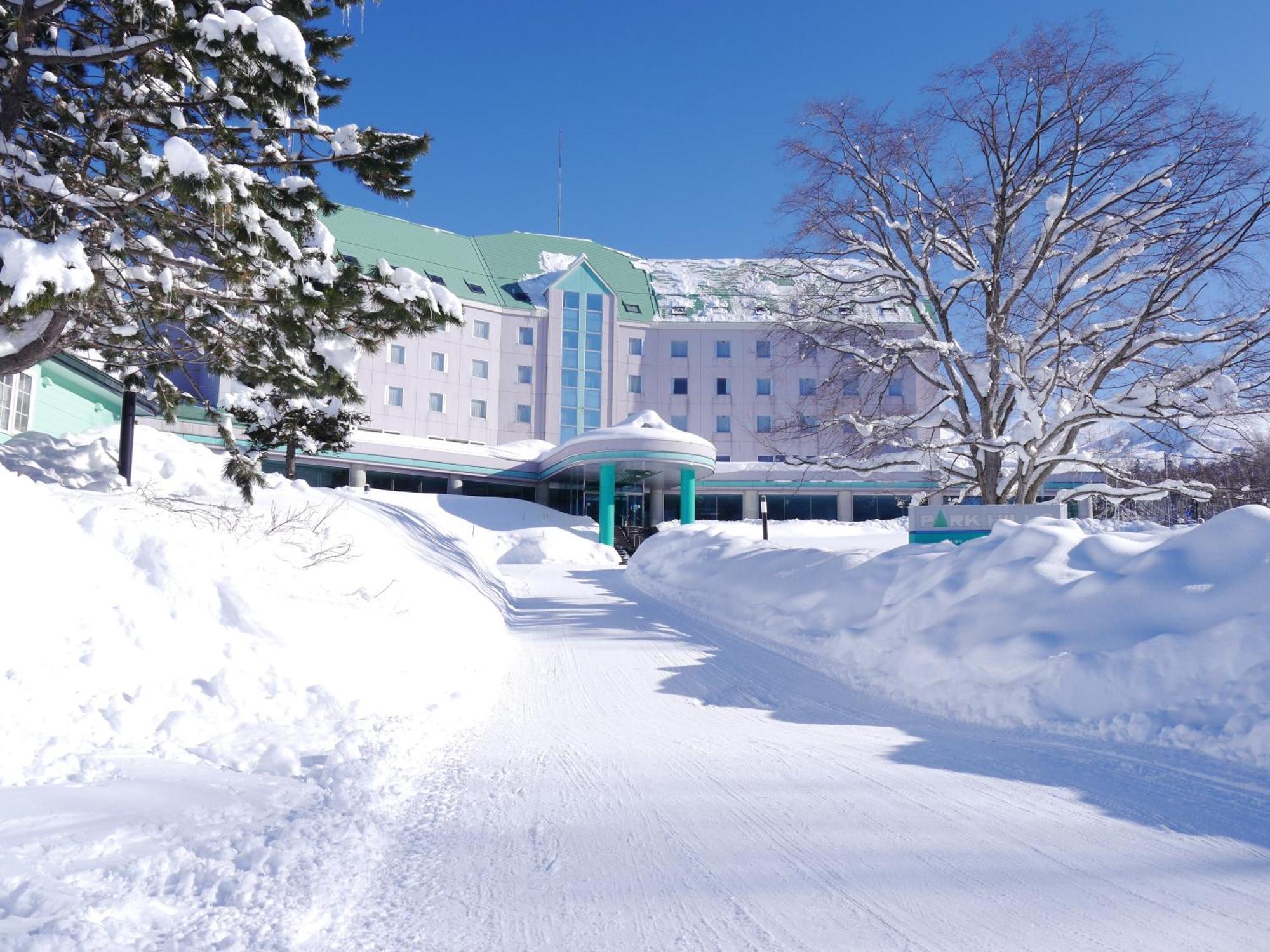 Biei Shirogane Onsen Hotel Park Hills ภายนอก รูปภาพ